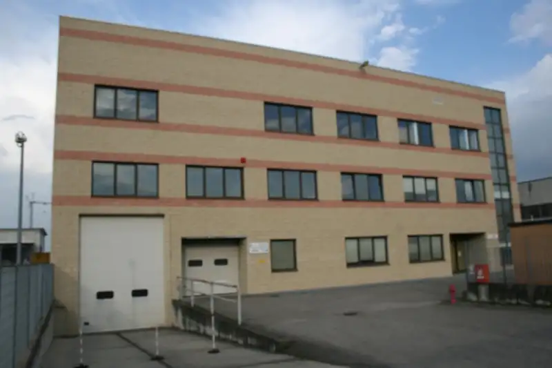 capannone in vendita a Valeggio Sul Mincio in Via Degli Imprenditori, Valeggio sul Mincio