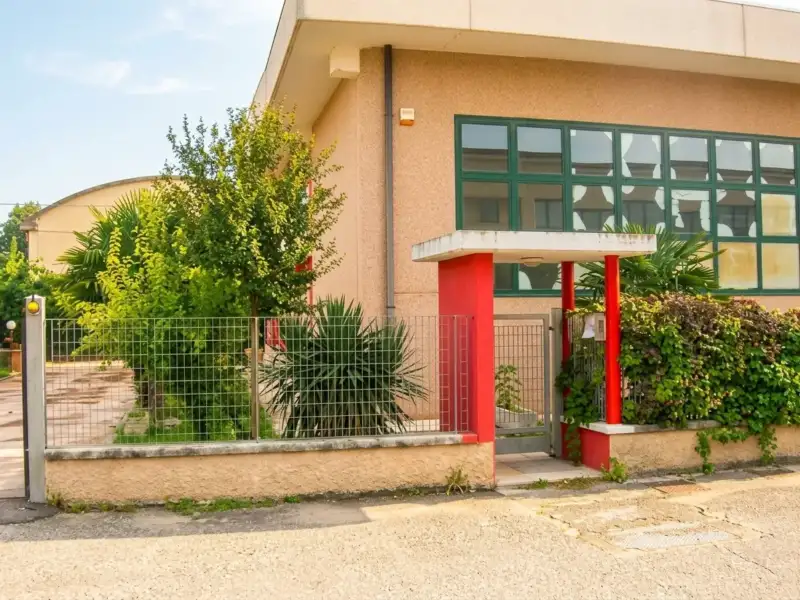 Affittasi Capannone a Lugagnano di Sona, Sona